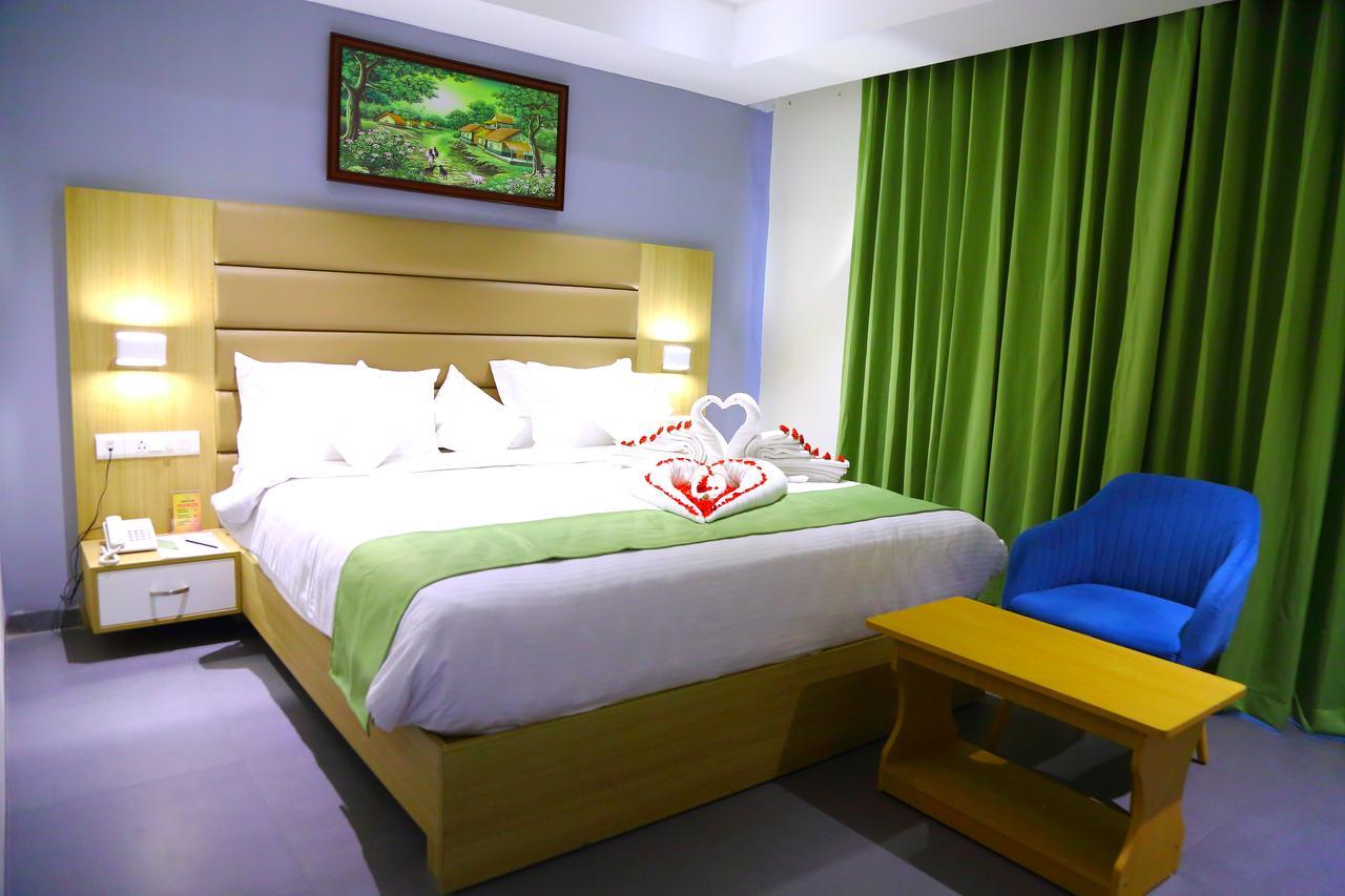 Abhayaa Hotel Visakhapatnam Exterior foto