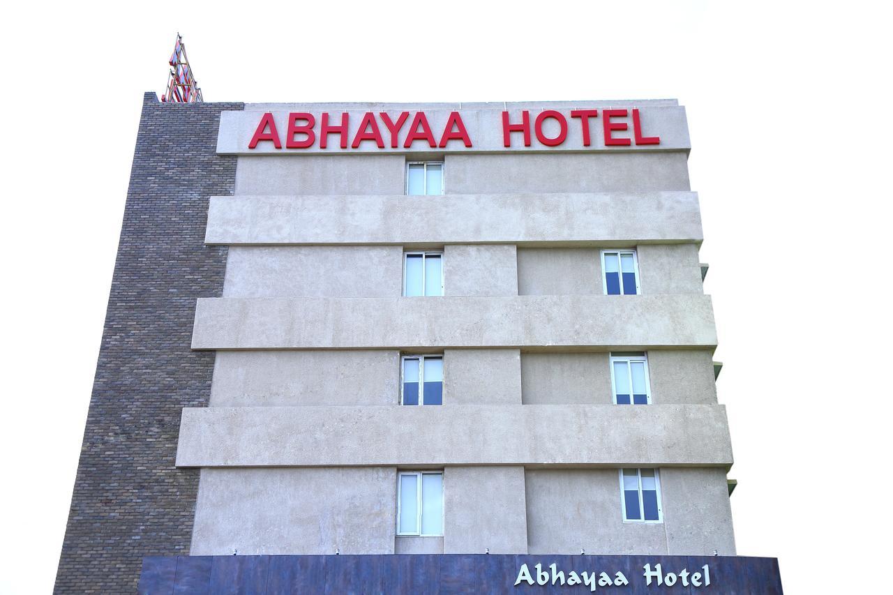 Abhayaa Hotel Visakhapatnam Exterior foto